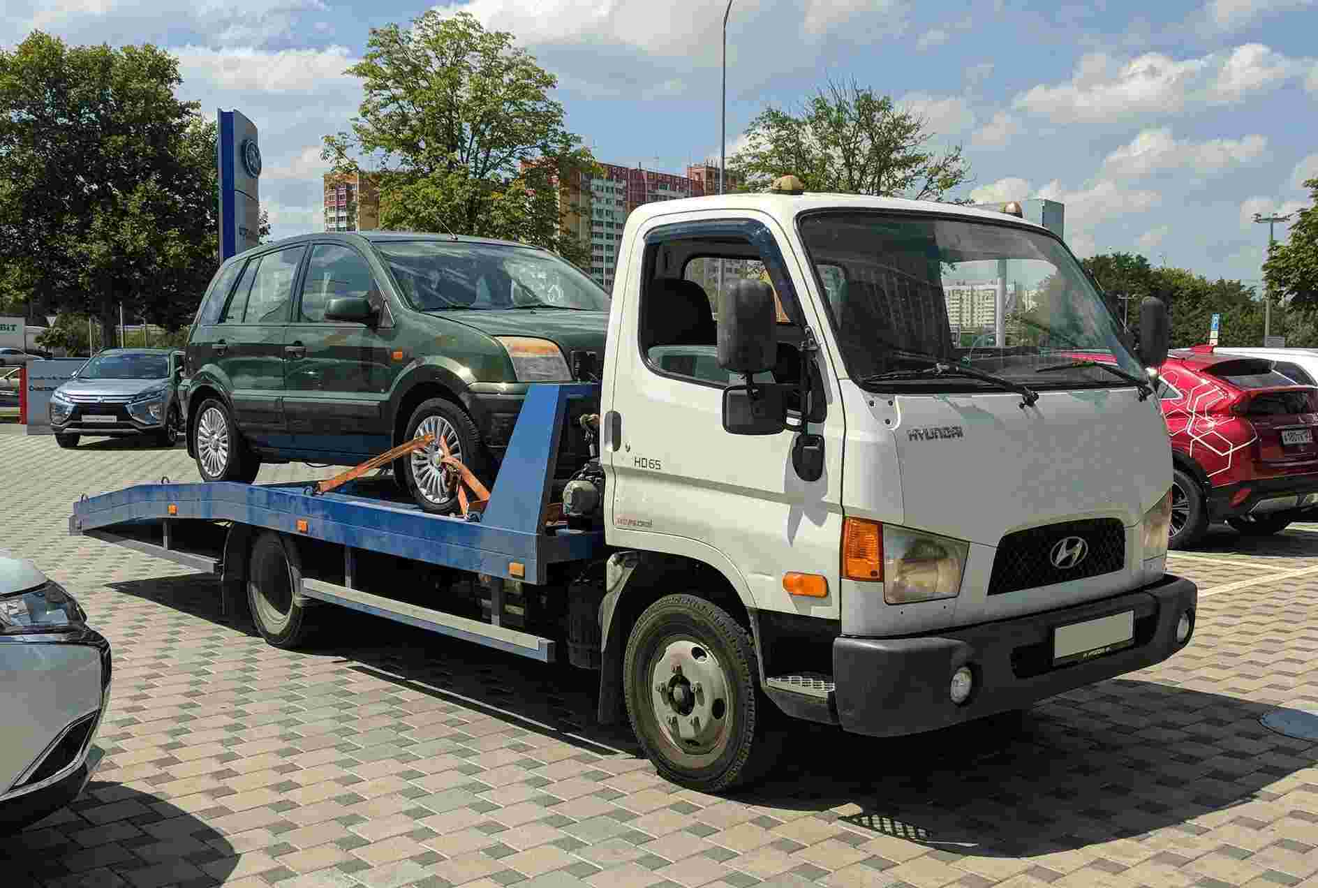 Эвакуатор малолитражных автомобилй в Тюмени надорого и быстро -  «ЭвакуаторПрофи»‎